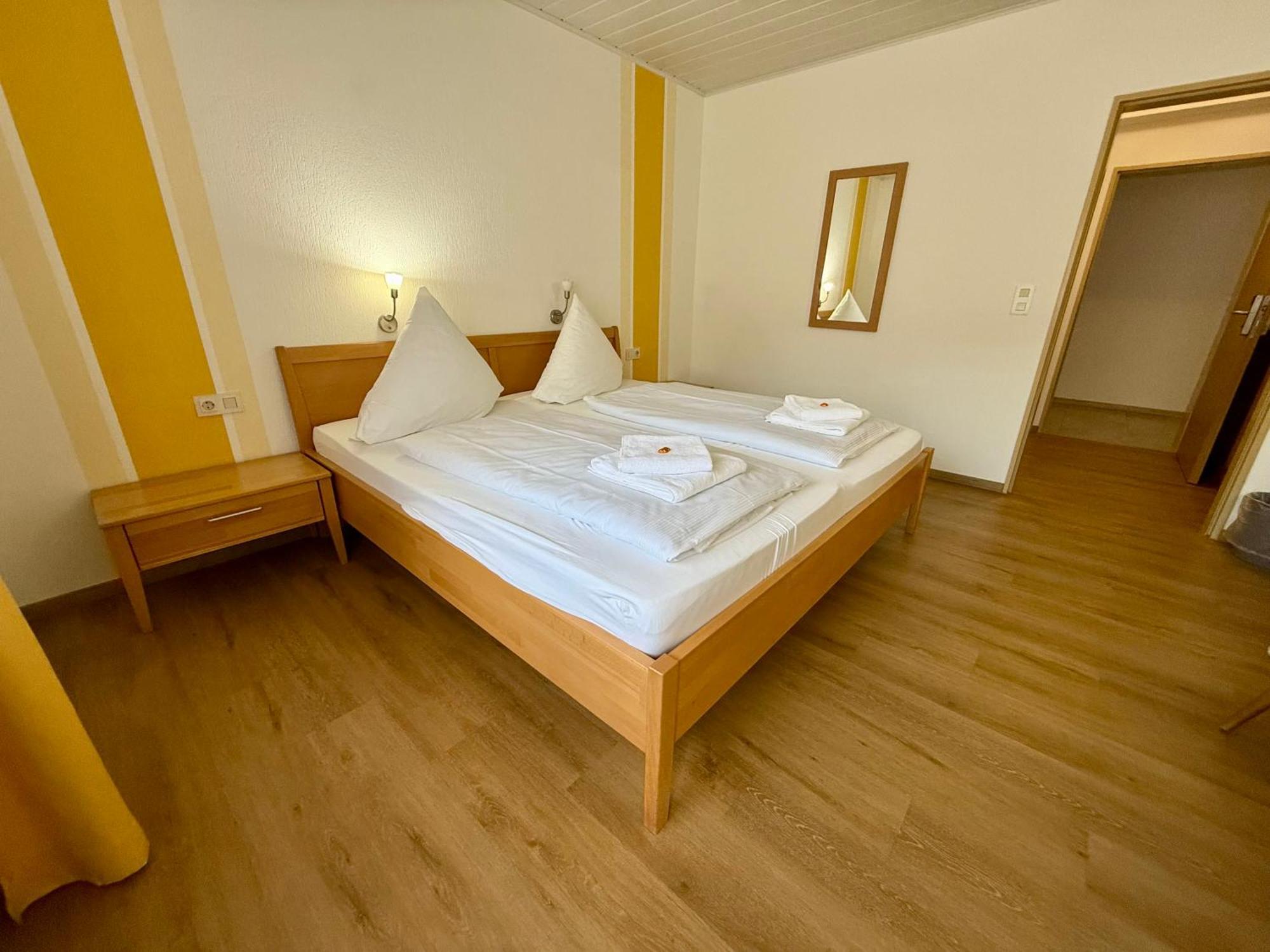 Weinhaus Hirschen Bruttig Hotel Ngoại thất bức ảnh