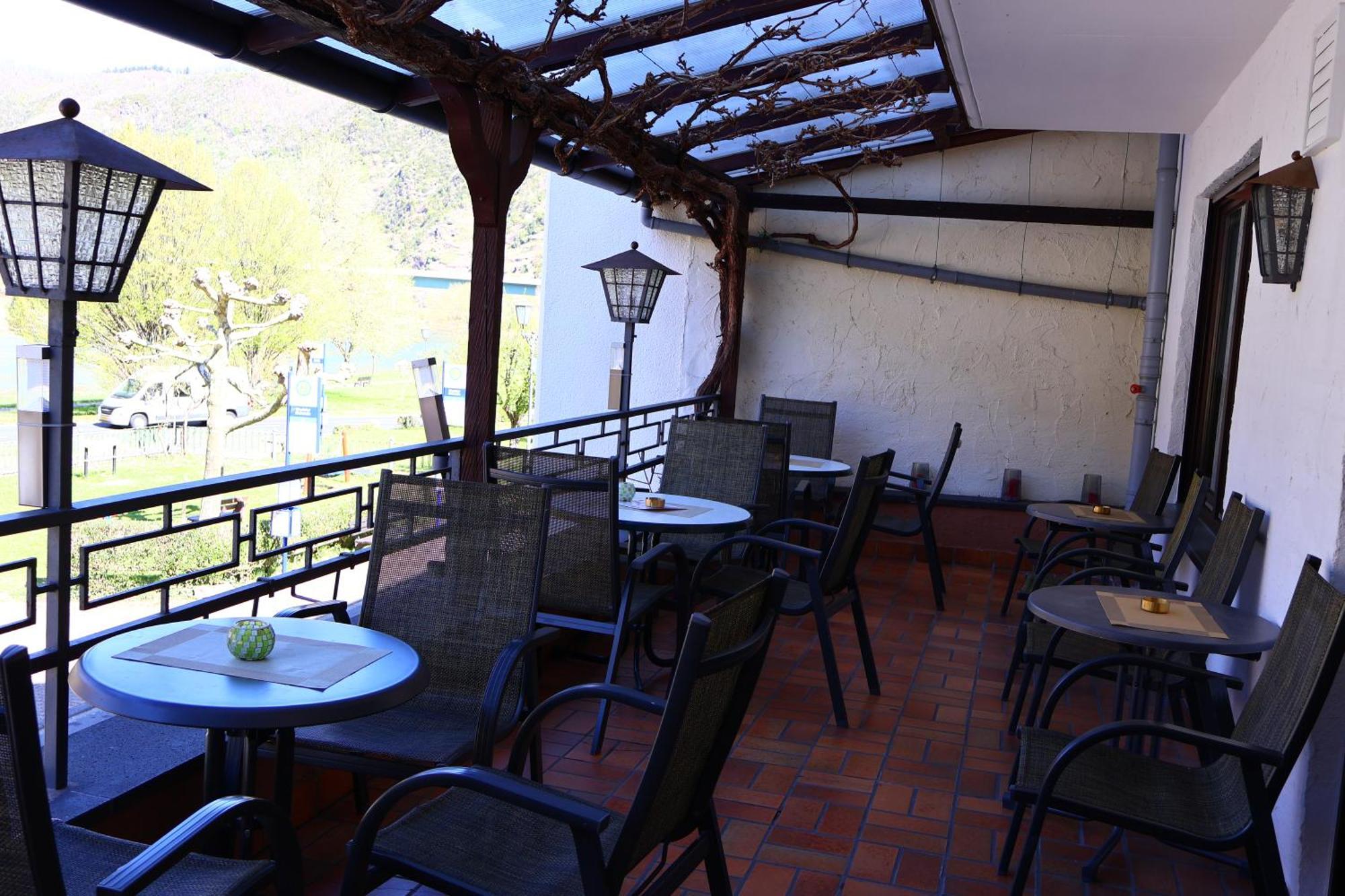 Weinhaus Hirschen Bruttig Hotel Ngoại thất bức ảnh
